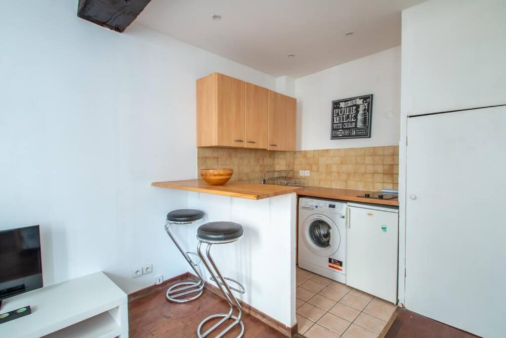 Appartement Spacieux Dans Le Beau Quartier Du Marais Parijs