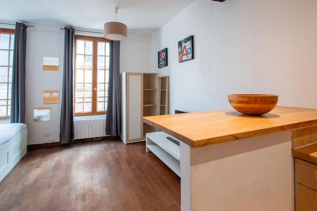 Appartement Spacieux Dans Le Beau Quartier Du Marais Parijs